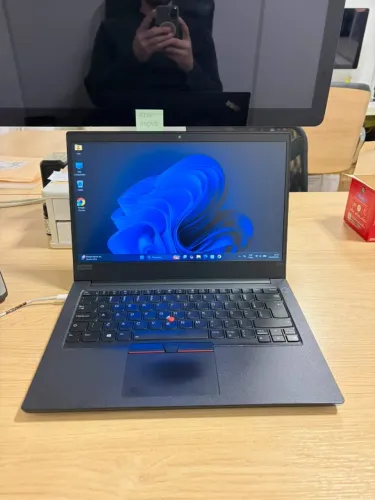 Notebook Lenovo Think Pad - I5 com 16 gb de memoria e ssd de 250
