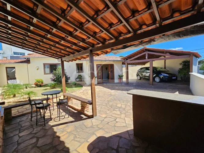 CASA LINEAR | 4 QUARTOS | 4 VAGAS SANTA AMÉLIA - R$ 1.380.000,00