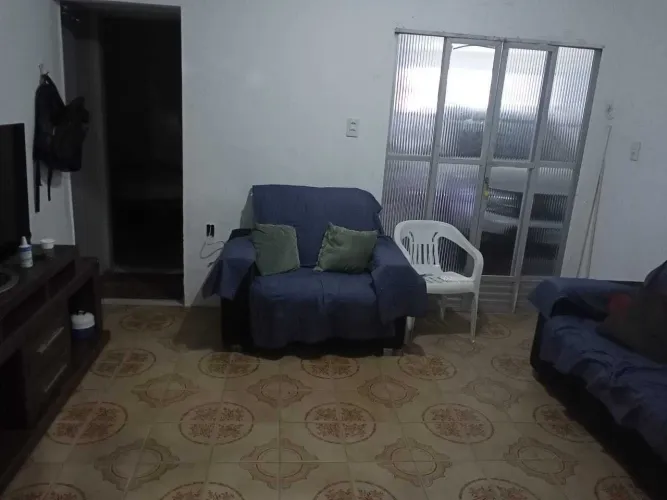 CASA EM RUA PÚBLICA - EDUARDO GOMES [53083]