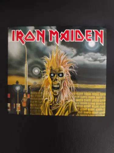 Iron Maiden - Iron Maiden
