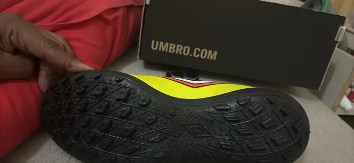 Chuteiras umbro originais
