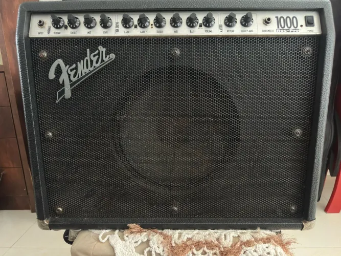 Fender Rockpro 1000