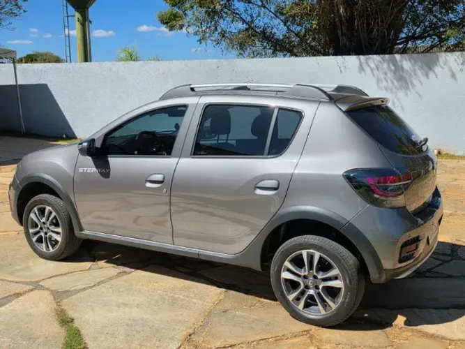 Renault Stepway Iconic Flex 1.6 16V Aut. 2024