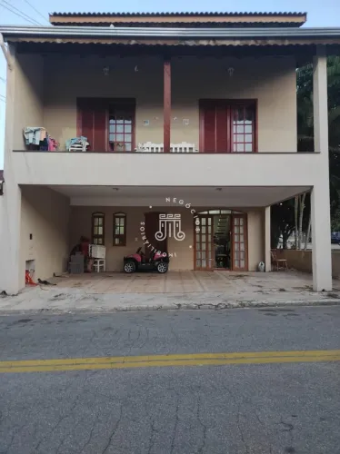 CASA A VENDA COM 3 QUARTOS NO CONDOMINIO METALURGICO JUNDIAI/SP