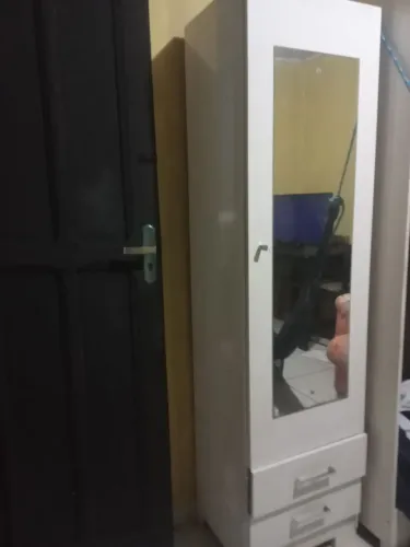 Sapateira com espelho