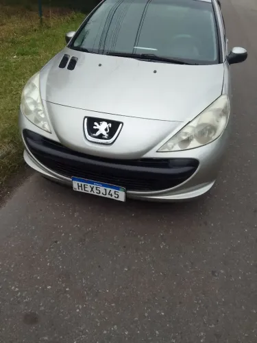 Peugeot 207 Sedan Passion XR 1.4 Flex 8V 4P 2013
