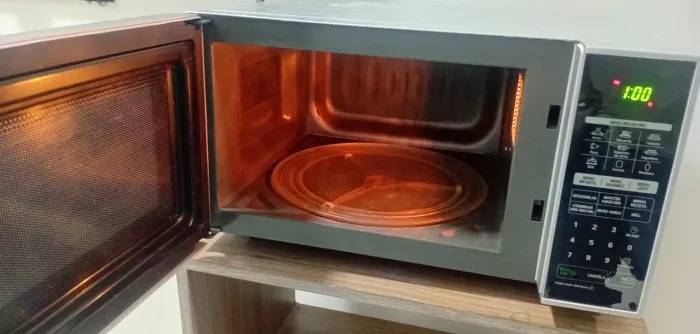 Micro-ondas LG 31 litros Espelhado com grill.