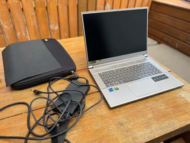 Notebook Gamer Acer Predator Triton 300 SE + Mochila e Capa