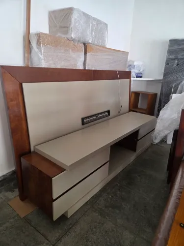 Rack + painel de madeira 2,50m x 2m
