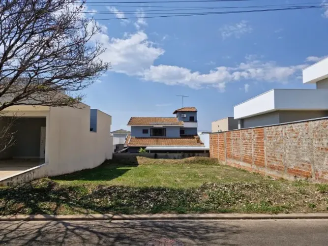 Terreno - CONDOMÍNIO VALÊNCIA 1 - Alvares Machado - SP - 240 M2