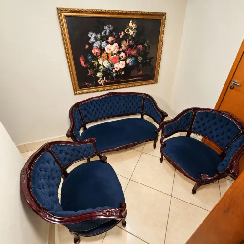Conjunto Estilo Vitoriano em Mogno ? Sofá + 2 Poltronas Luis XV
