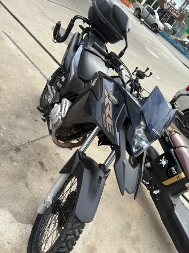 Moto impecável e minha desde zero km