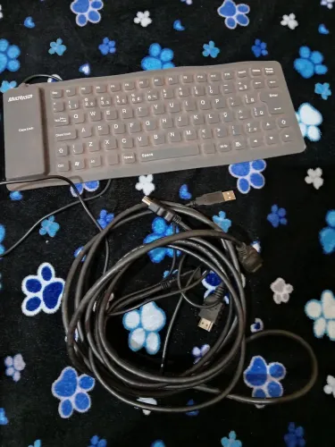 Kit 2 cabos hdmi + teclado USB para computador/notebook