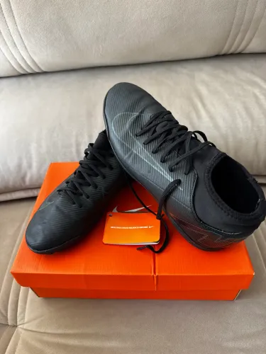Chuteira Nike 42