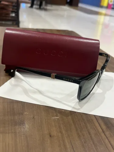 Óculos Gucci