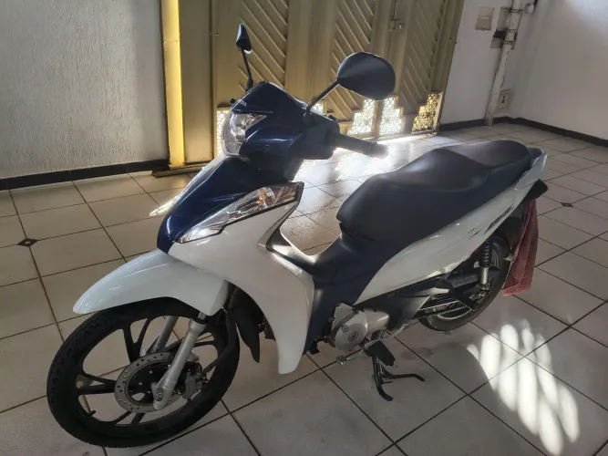 Km 10.000 apenas! Biz Semi-Nova!