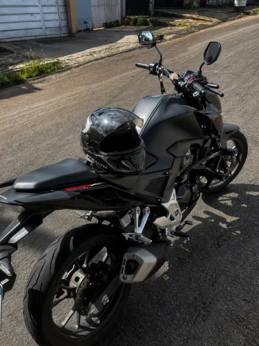 CB300f Twister ano 2024