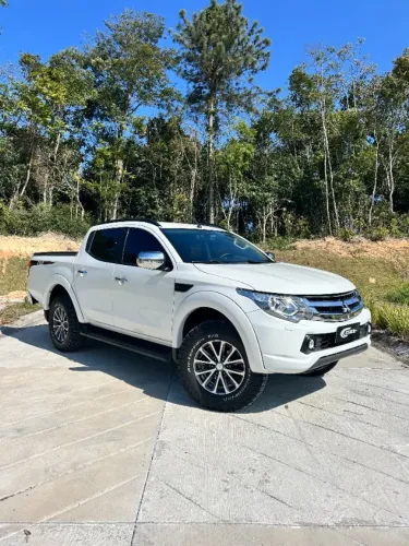 Mitsubishi L200 Triton Sport HPE-S 2.4 CD Dies. AUT 2020