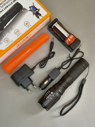 Lanterna de LED Recarregável Potente Longo Alcance Zoom Ajustável - Pronta Entrega
