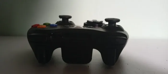 Controle Xbox 360 Sem Fio Wirelles Joystick Para Computador com detalhe