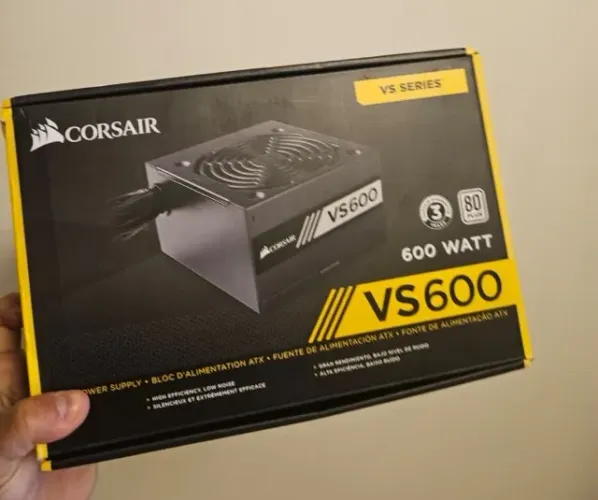 Fonte Corsair VS600 (600W)