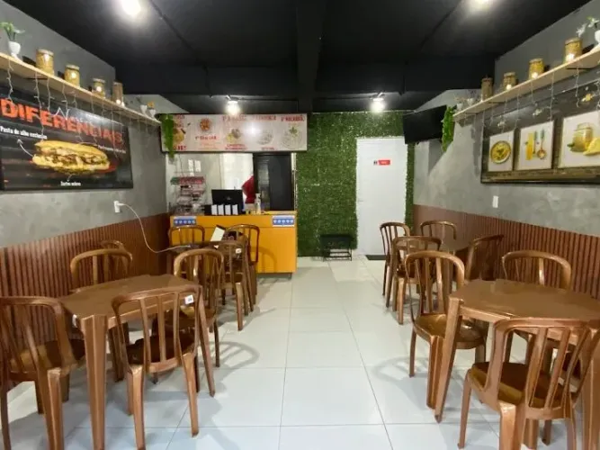 Vaga de auxiliar de cozinha e atendimento 