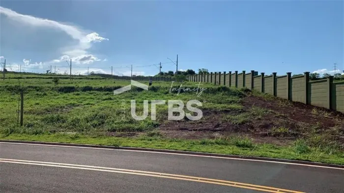 Terreno em condomínio com 419,46m² à venda no Terras Alpha