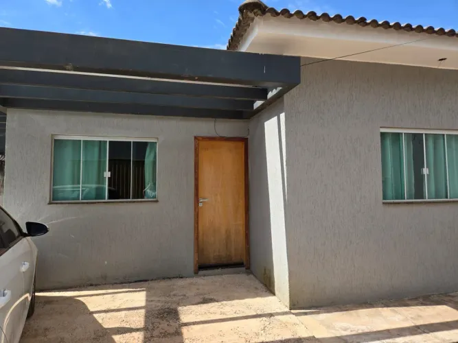 Casa 3 Quartos 2 Banheiros St. Chácaras Sul