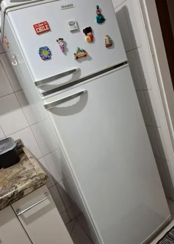 Geladeira branca Dako