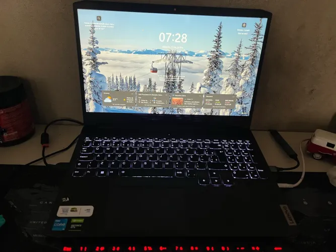 Notebook gaming LENOVO i5, GTX 1650