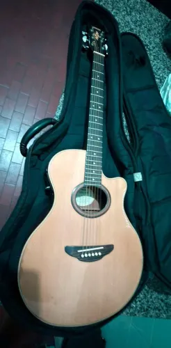 Violão Yamaha APX-4A