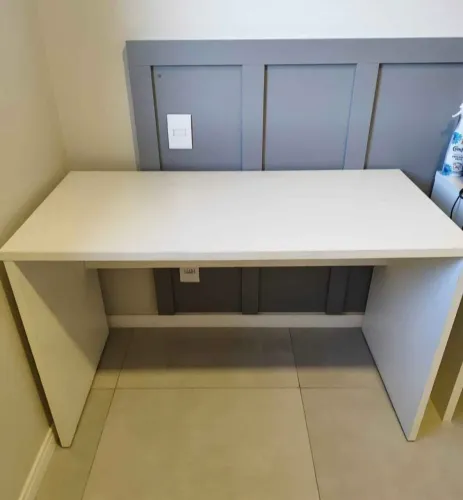 Mesa de escritório em Mdf