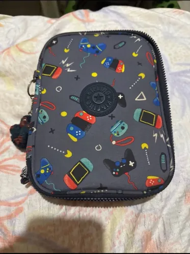 Estojo 100 pens Kipling