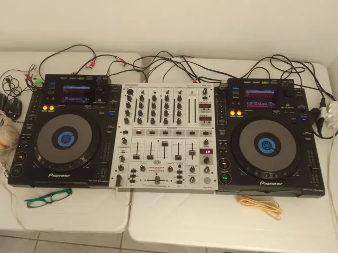Mixer Behringer DJX 700