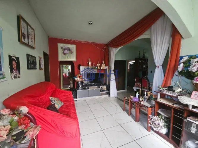 Lote com 2 casas e uma kitnet - Eymard