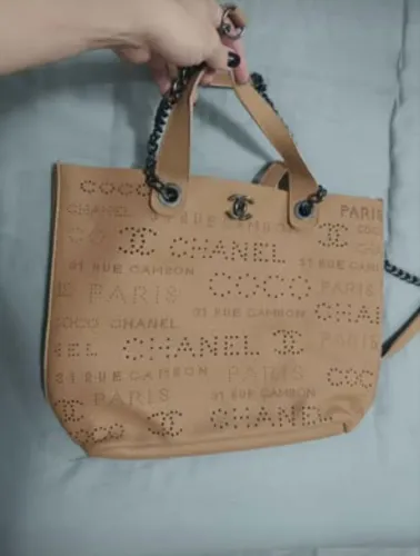 Bolsa Sacola tamanho Médio acompanha nécessaire
