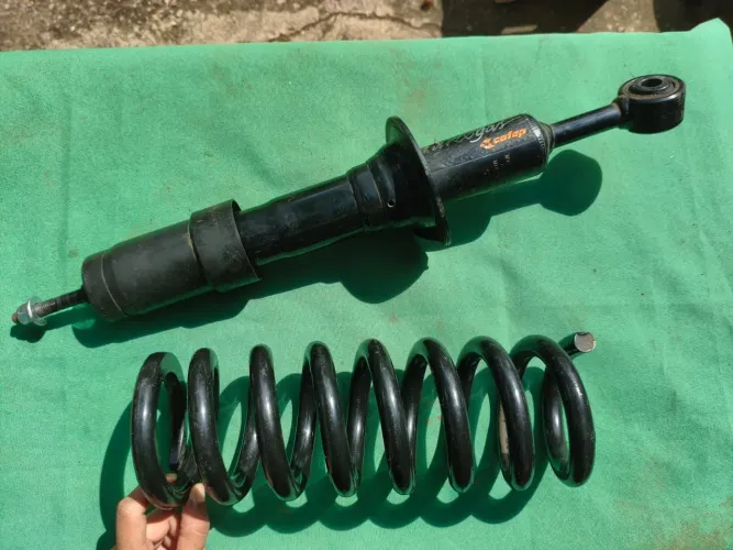 KIT - Par de amortecedores dianteiros com molas Ford: Ranger 13/... COFAP <br>R$600,00