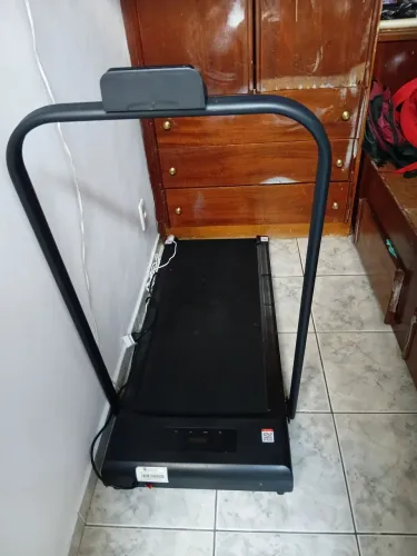 Esteira Ergométrica Residencial - Dobrável e Compacta 