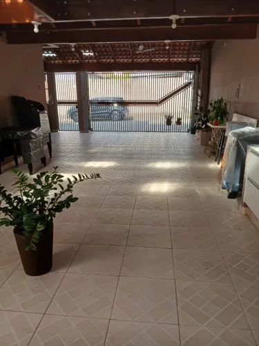 Excelente casa no Jardim América, ampla 121,6m² construção 03 quartos sendo 01 suíte - SJC