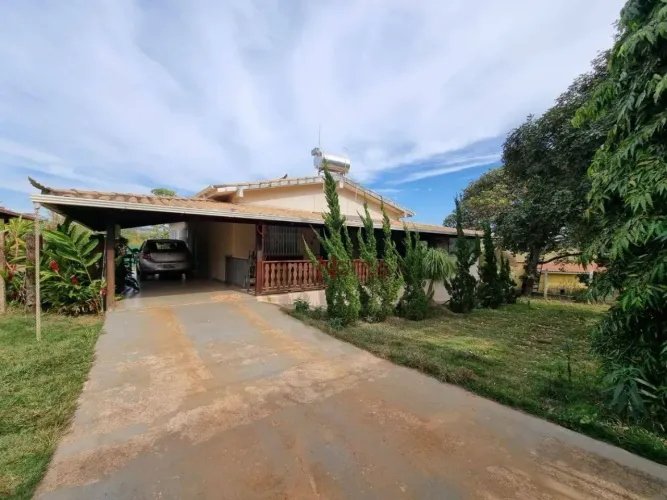 Casa com 3 dormitórios a venda, 320 m² - Bairro Vila Maria Regina - Juatuba/MG.