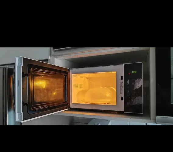 Micro ondas 28 L semi novo