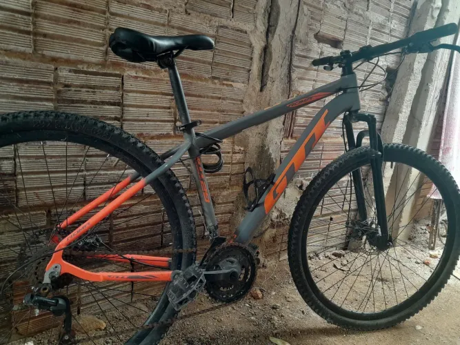 Vendo bicicleta aro 29 negociável