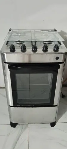 fogão esmaltec funciona às 4 bocas e o forno, faço entrega