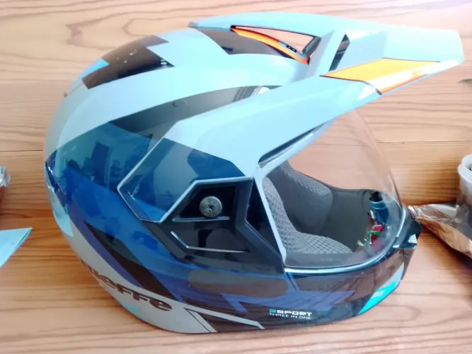 Capacete semi-novo Bieffe 3 sports 