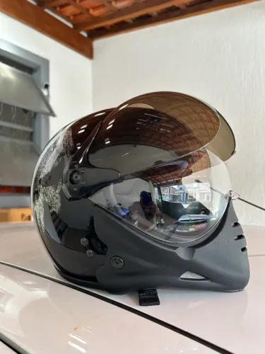 Capacete peels justiceiro com viseira solar e queixeira removível numero 56