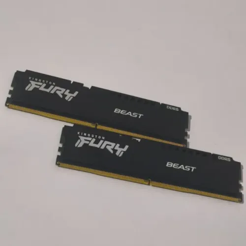 Memória RAM 32GB 2x16GB Kingston Fury Beast DDR5 5600MHz CL40 XMP 3.0