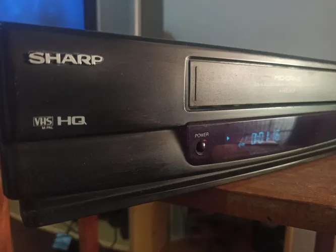 Vídeo Cassete Sharp VC-1494b