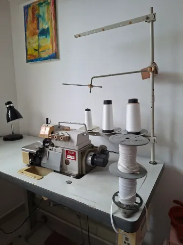 MÁQUINA OVERLOK NISSIN 