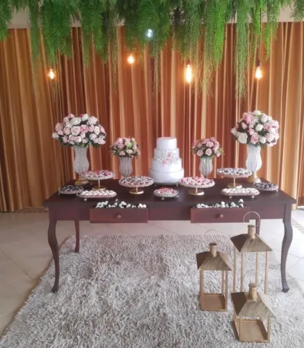 Mesa Madeira com tampo MDF