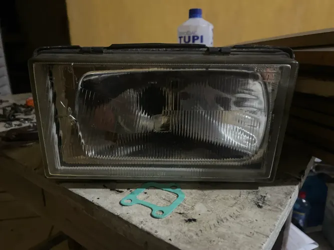 Farol gol quadrado LE Gts 26cm 